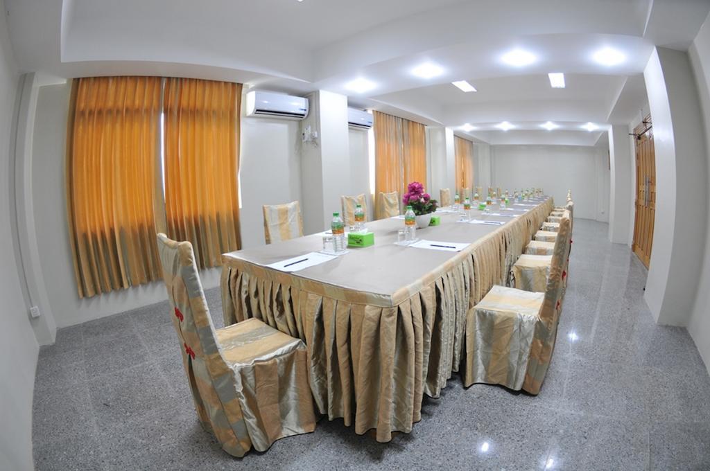 Shwe Phyu Hotel Mandalaj Kültér fotó