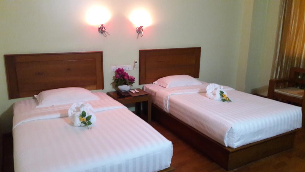 Shwe Phyu Hotel Mandalaj Kültér fotó