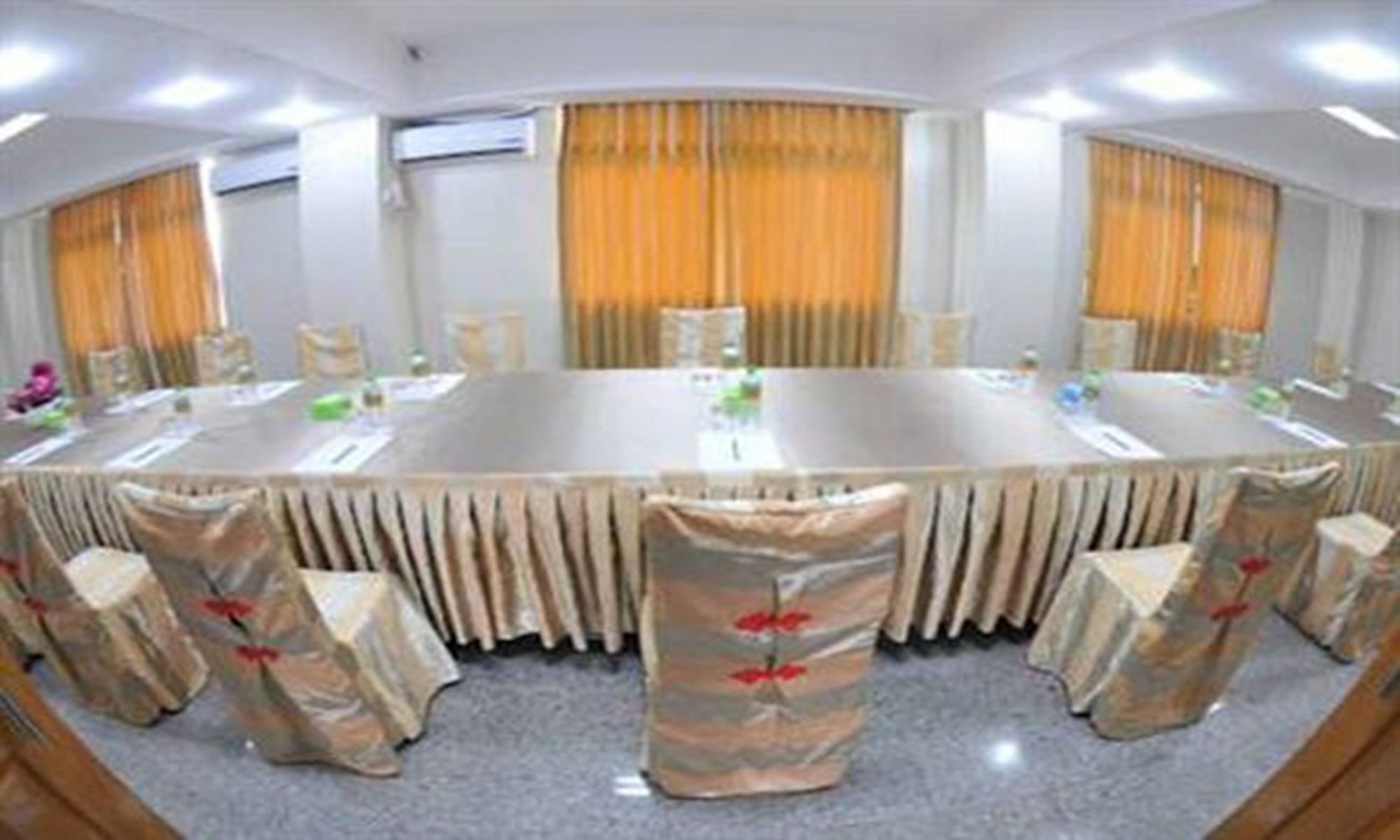 Shwe Phyu Hotel Mandalaj Kültér fotó